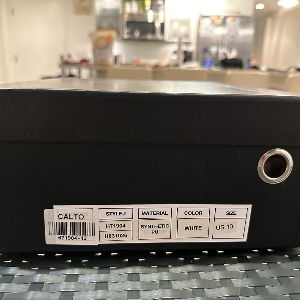 Calto men’s sneakers